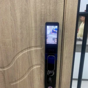 Khóa Cửa Gỗ Hubert HB CG85VF lắp đặt thực tế - khoathongminh24h (Ảnh 6)
