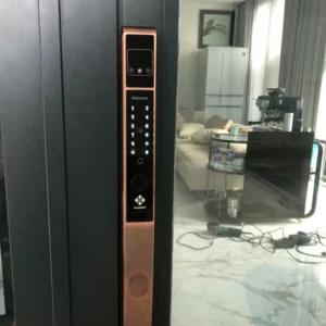 Khóa Cửa Nhôm Hubert HB CN82F lắp đặt thực tế - khoathongminh24h (Ảnh 2)