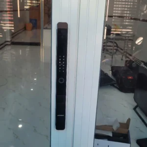 Khóa Cửa Nhôm Hyundai HY-SLS005 lắp đặt thực tế - khoathongminh24h (Ảnh 5)