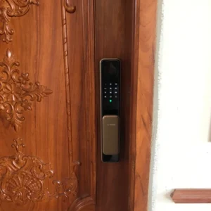 Khóa cửa thông minh Bosch EL 600B-DE lắp đặt thực tế - khoathongminh24h (Ảnh 2)