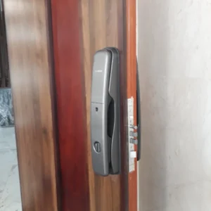 Khóa cửa thông minh Bosch EL 800A-DE lắp đặt thực tế - khoathongminh24h (Ảnh 3)