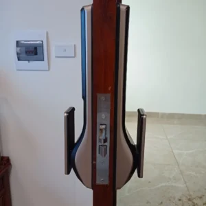 Khóa cửa thông minh Solity GP-6000BAK lắp đặt thực tế - khoathongminh24h (Ảnh 5)